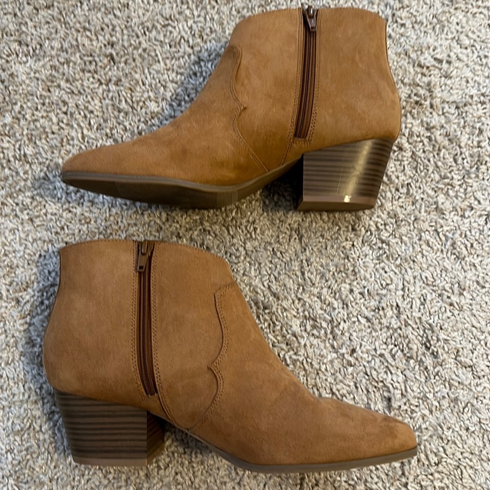 Old Navy Brown Booties